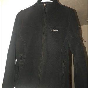 Woman’s Columbia medium fleece